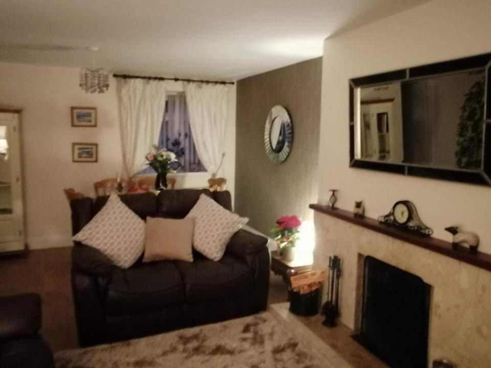 Comfy Quiet Town House Villa Strabane Room photo